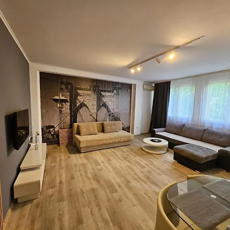 Urban Apartment *